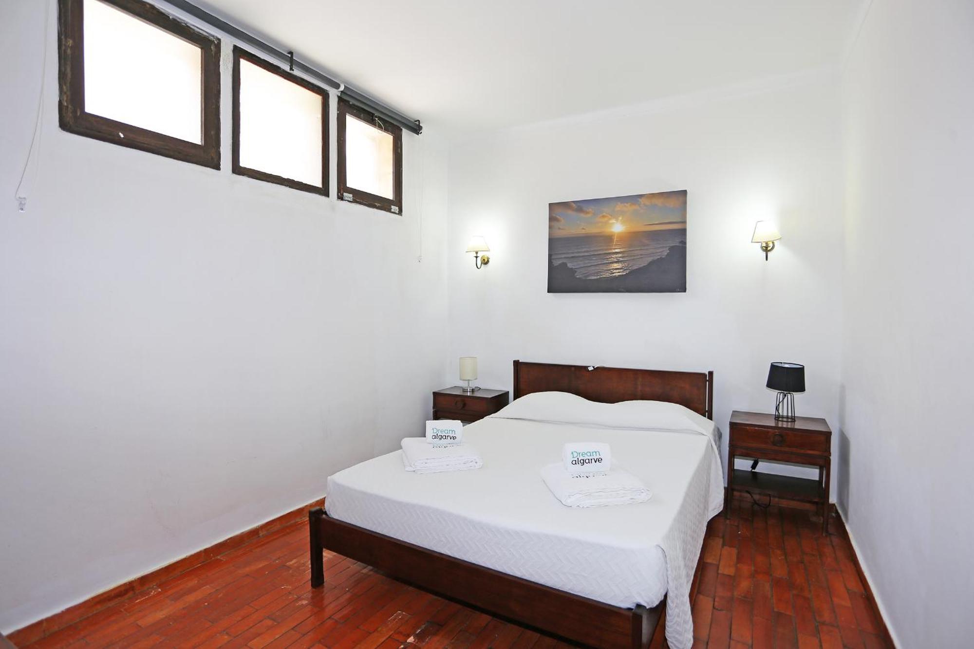 Apartment V - Seacliff *